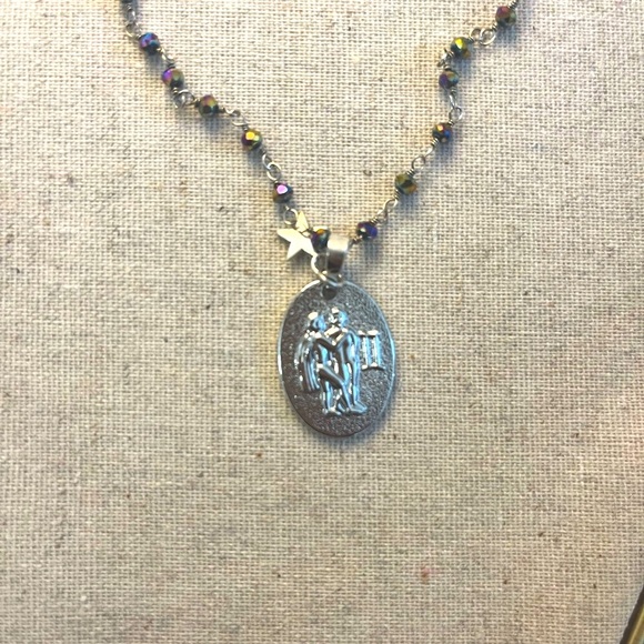 🌙 Silver Toned Gemini Necklace - Picture 4 of 5